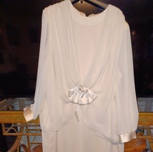 Beautiful Lori Max of New York  dress with big bow size 24 w